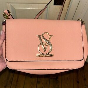 NWT ladies pink handbag